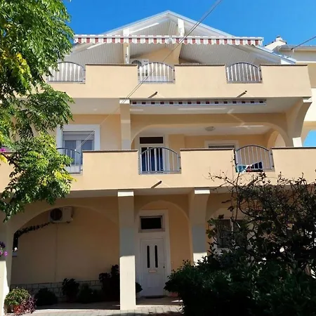 Mira * Zadar