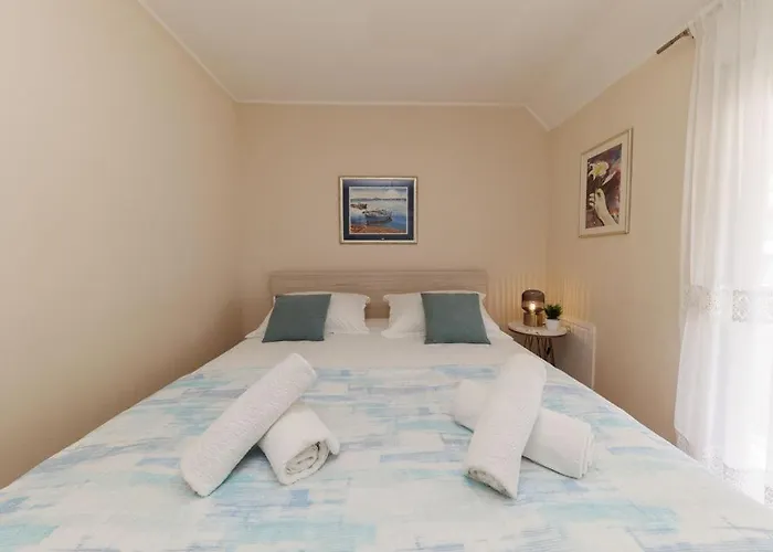 Mira Lägenhet Zadar